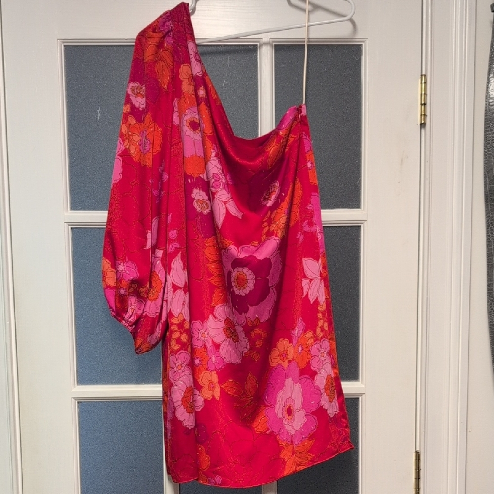 Trina Turk Vibrant Red and Orange Garment